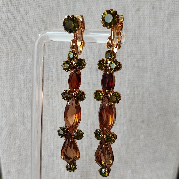 Vintage Jewelry - Topaz Olivine Excellent Condition Vintage Clip Earrings D and E? Julianna?